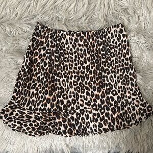 Beautiful Reformation viscose mini skirt with a cheetah print